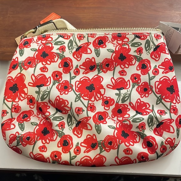 NWT coach poppy swing pack - Picture 6 of 6